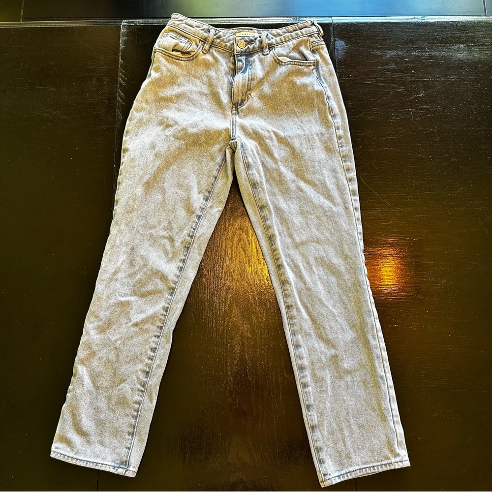 FREE in Bundle Pacsun Size 25 Long Mom Jena Light wash Denim Holes